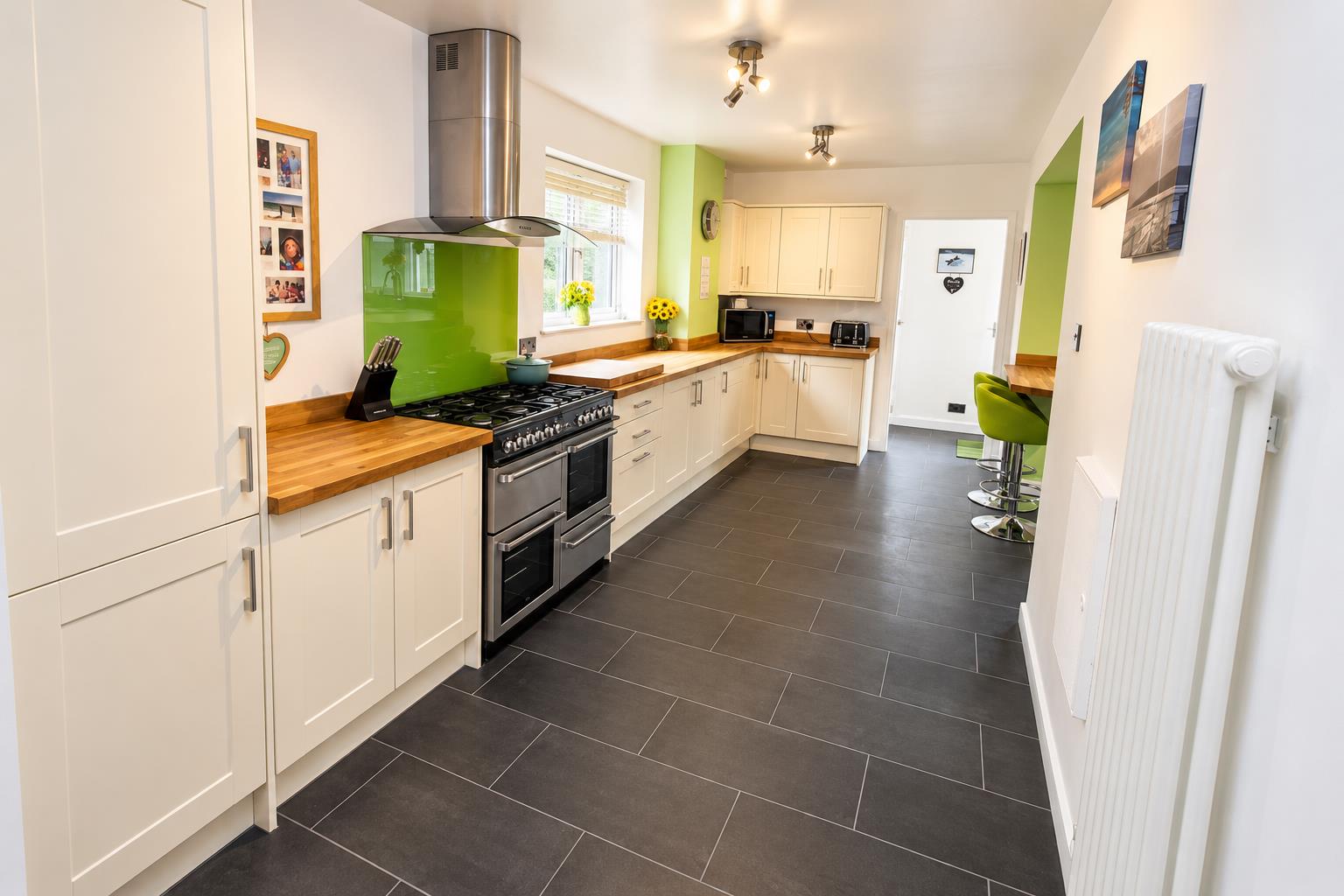 Kernham Drive, Tilehurst, Reading